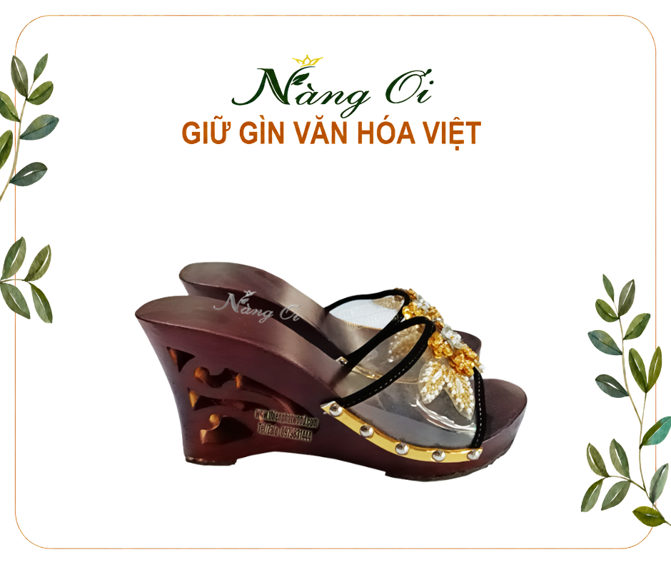 guốc gỗ cao 10cm chạm lọng hoa văn 